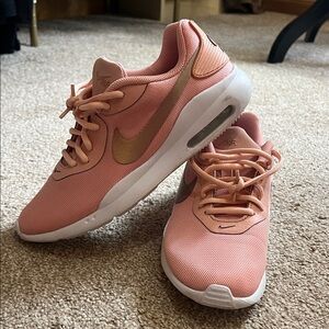 Nike Women's Peach and Gold Athletic Shoes